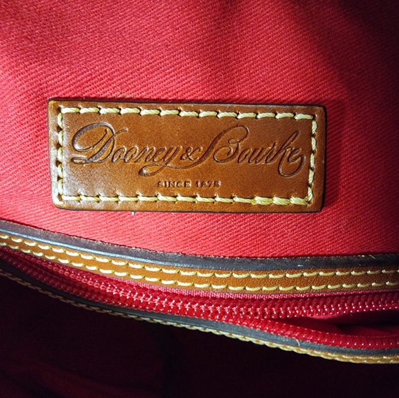 Dooney & Bourke Pebble grain Leather bag and Kiss lock coin wallet.  🔐 - Picture 8 of 13